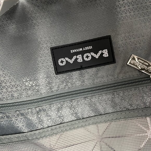 Brand new Issey Miyake two-tone handbag. - Picture 8 of 10